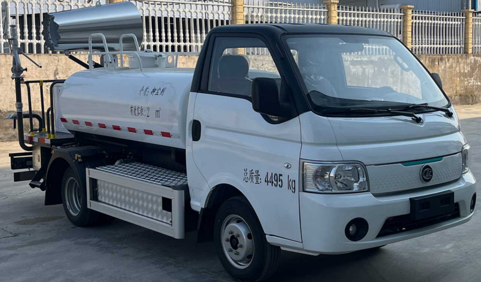 4.5噸純電動(dòng)多功能抑塵車