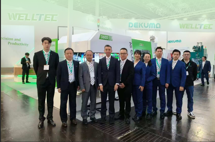 K 2025 完美落幕，華大機(jī)械攜創(chuàng)新技術(shù)贏(yíng)得全球客戶(hù)贊譽(yù)！